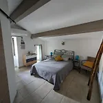 לינה וארוחת בוקר Casa Di Mela 3*